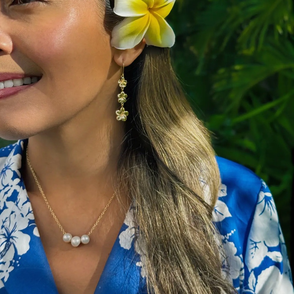 Trio Floating Pearl Necklace